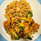 Best Lunch Chicken with Garlic Sauce in Stratford, CT